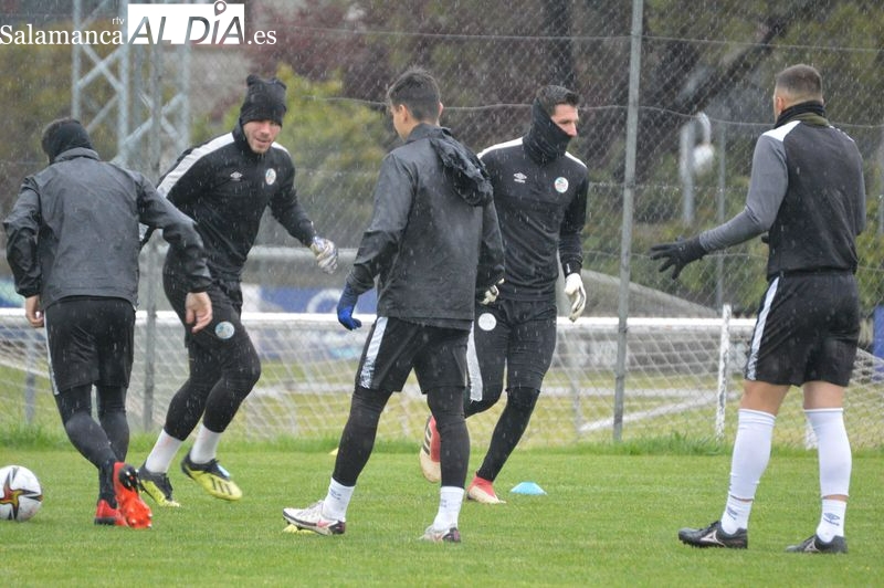 Manu Moreno no entrena con el Salamanca UDS y es baja para el partido contra el Ceares