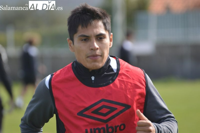 Gustavo: Mi deseo es seguir y que el club cuente conmigo, da igual la categoría