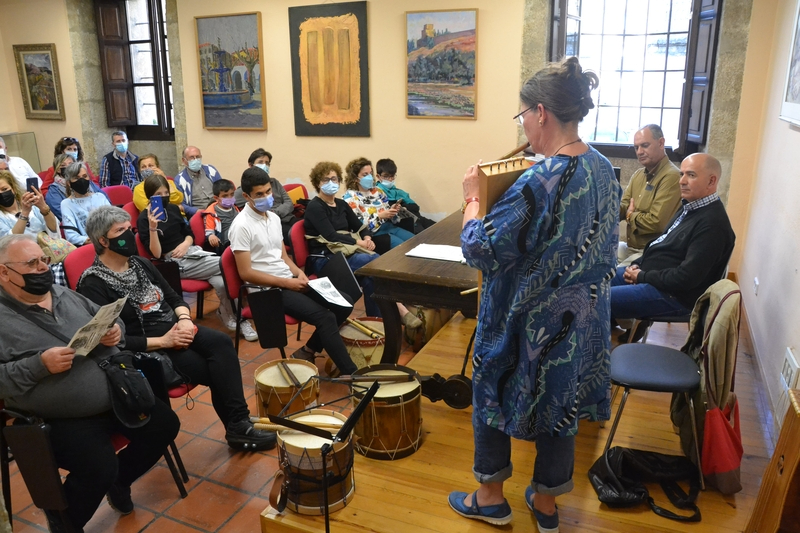 Gaby Bultmann da a conocer flautas de tres picos de otros países y épocas