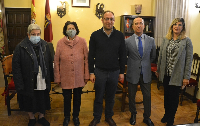 Ciudad Rodrigo dona a Ucrania 770€ de Fila 0 y un camión entero de productos y materiales