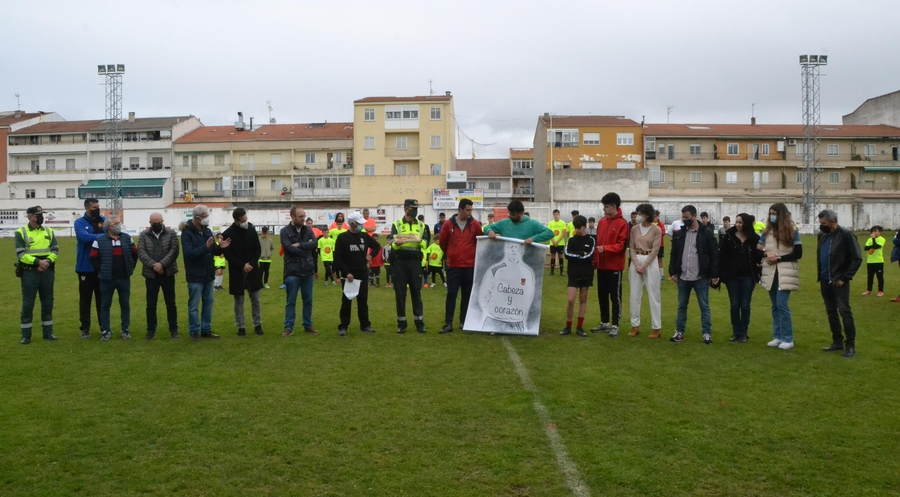 Ricardo Sánchez recibe un homenaje como clausura del Clínic que lleva su nombre