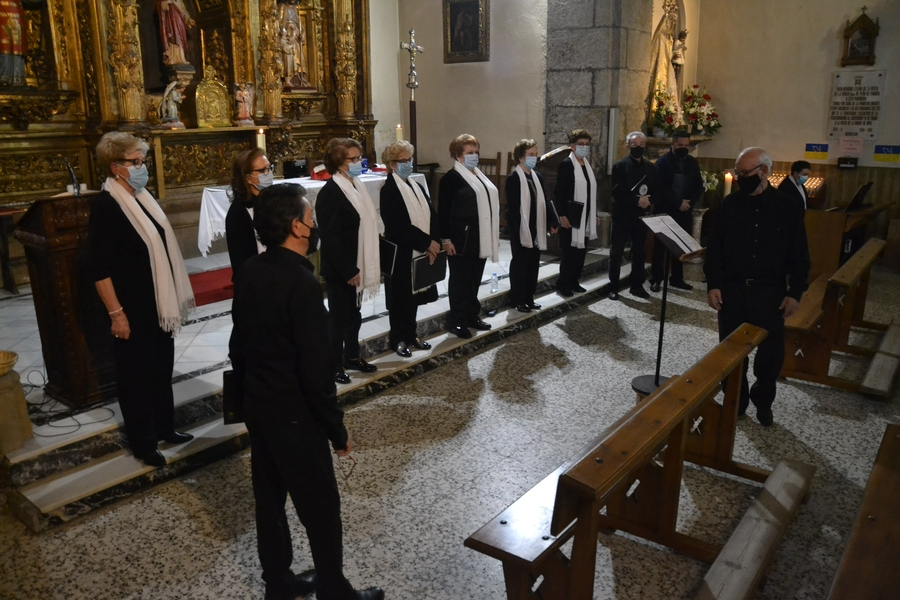 El Coro de San Andrés se une al ambiente semanasantero con un concierto
