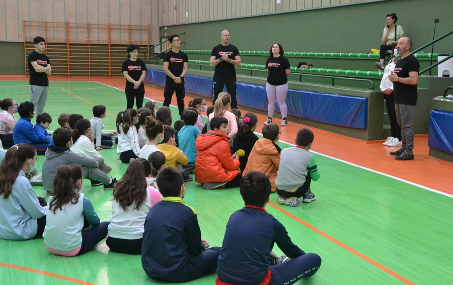Medio centenar de chavales se conciencia sobre el acoso escolar