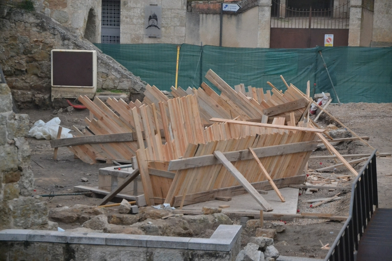 Prosiguen las obras de la Plazuela de Amayuelas con la recreación del dramatismo