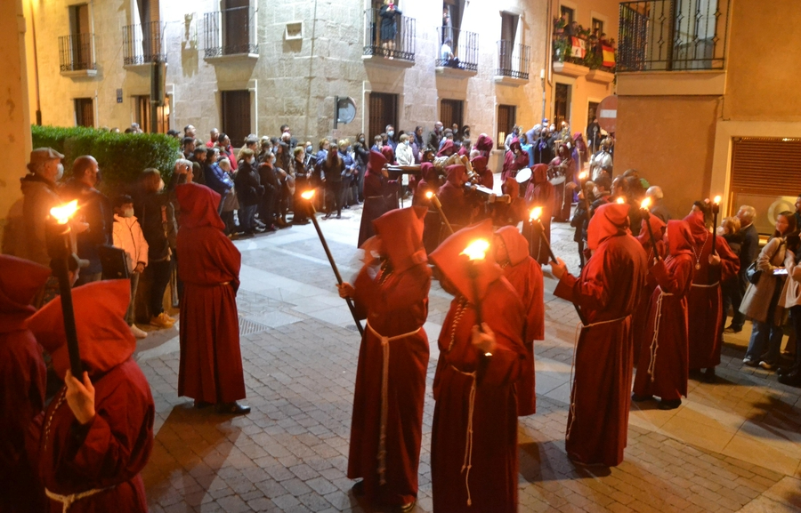 Recuperada en una agradable velada la aplazada procesión de las Cinco Llagas de Cristo