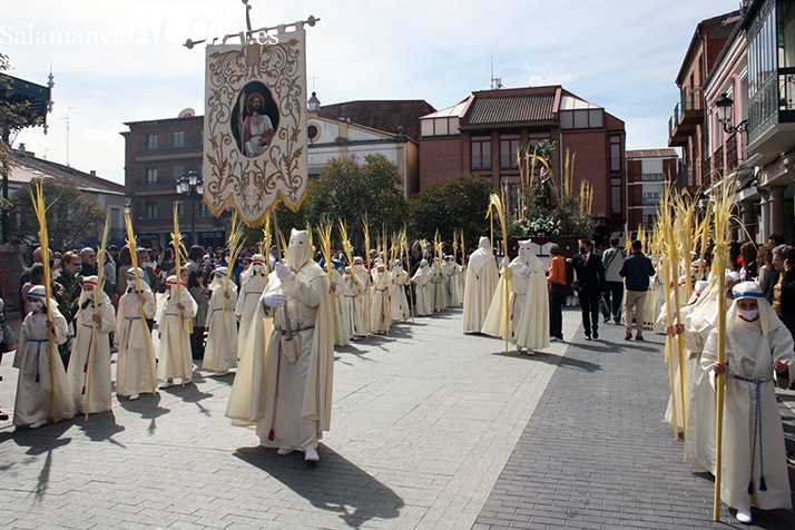  Palmas, incienso y calles abarrotadas para el multitudinario retorno del Domingo de Ramos a Peñaranda