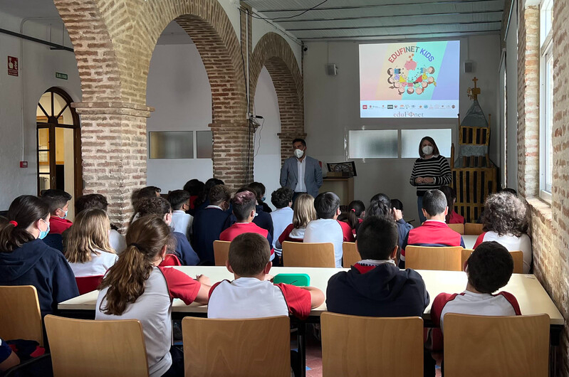 El Proyecto Edufinet incorpora a los alumnos de primaria a su programa de educación financiera 
