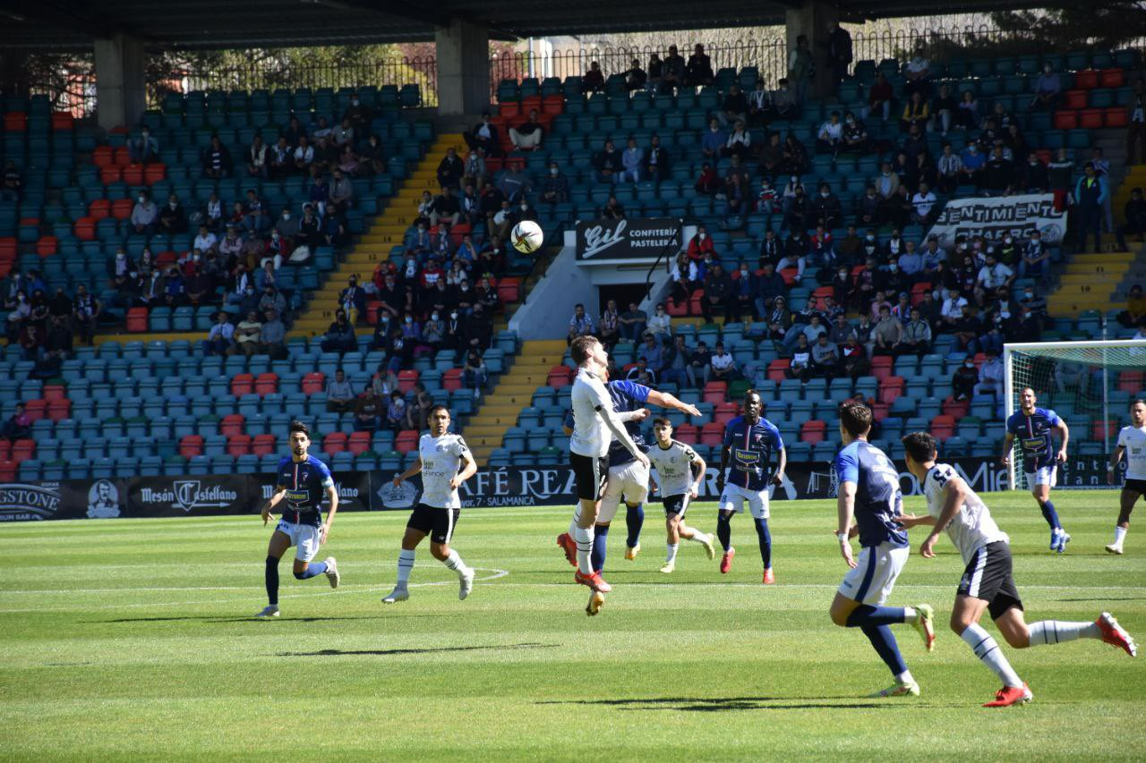 El 4-0 del Salamanca UDS provoca el cambio de entrenador en el banquillo del Arosa