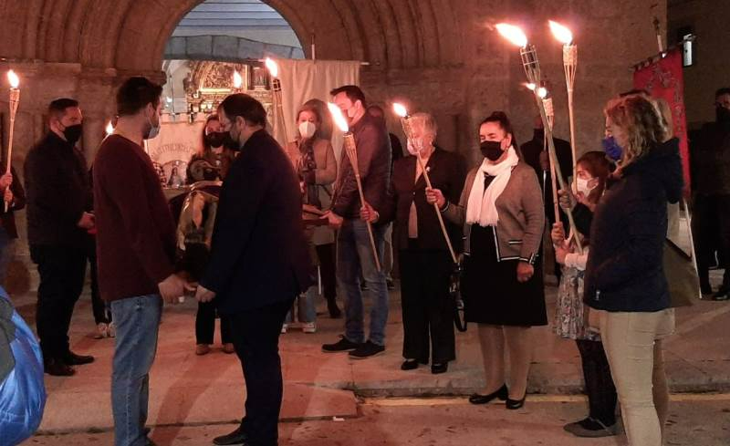San Andrés brinda una procesión extra en la que participaron dos mujeres y un niño ucranianos