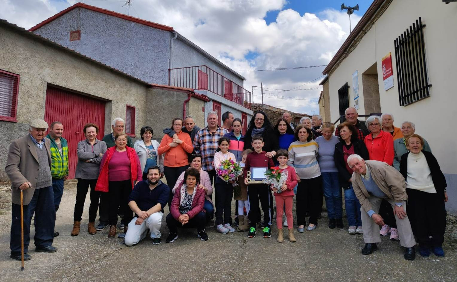 Los vecinos de La Atalaya homenajean a la que ha sido su médica durante la última década