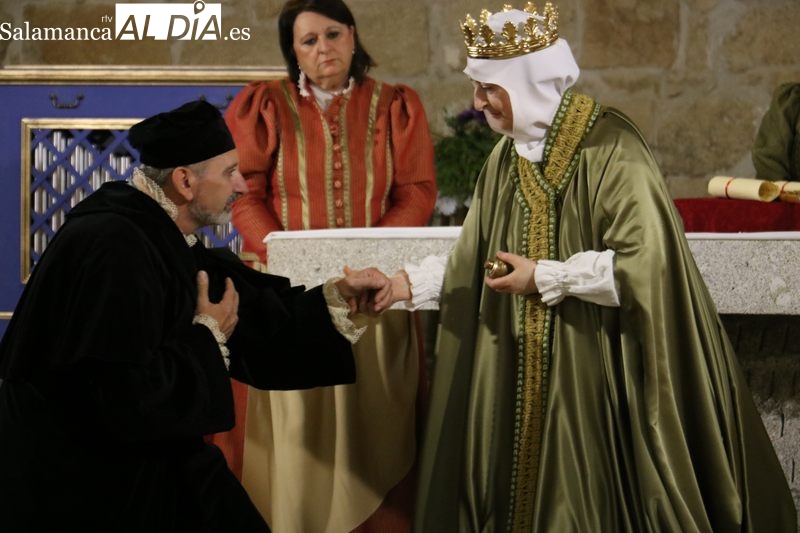 Representación de Buscando a Nebrija en Villarino de los Aires / CORRAL