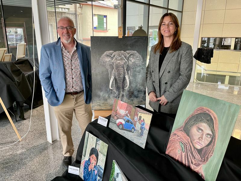 Ventanas al mundo, nueva exposición de pintura en el Ayuntamiento de Guijuelo