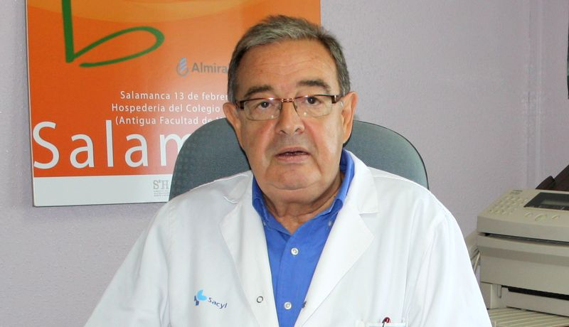 El catedrático salmantino que descubre una parte desconocida de la vida de su madre y decide contarlo en un libro