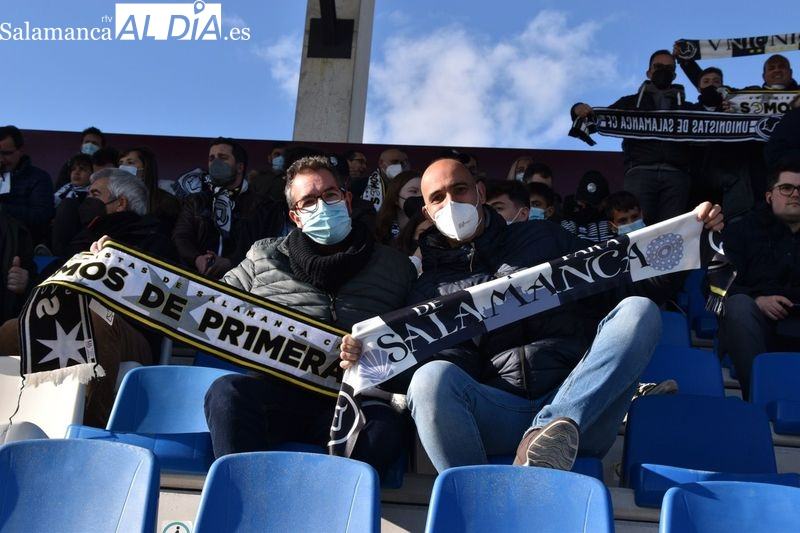 El Reina Sofía celebra la permanencia en Primera RFEF de Unionistas