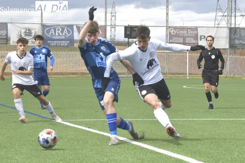 Un doblete de Hugo Hernández, con penalti en el añadido, le da más de medio ascenso al Salamanca UDS (2-1)