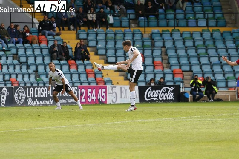 Arencibia llama a la gente: Después de tantos palos que les hemos dado, ahora tenemos que disfrutar de este momento