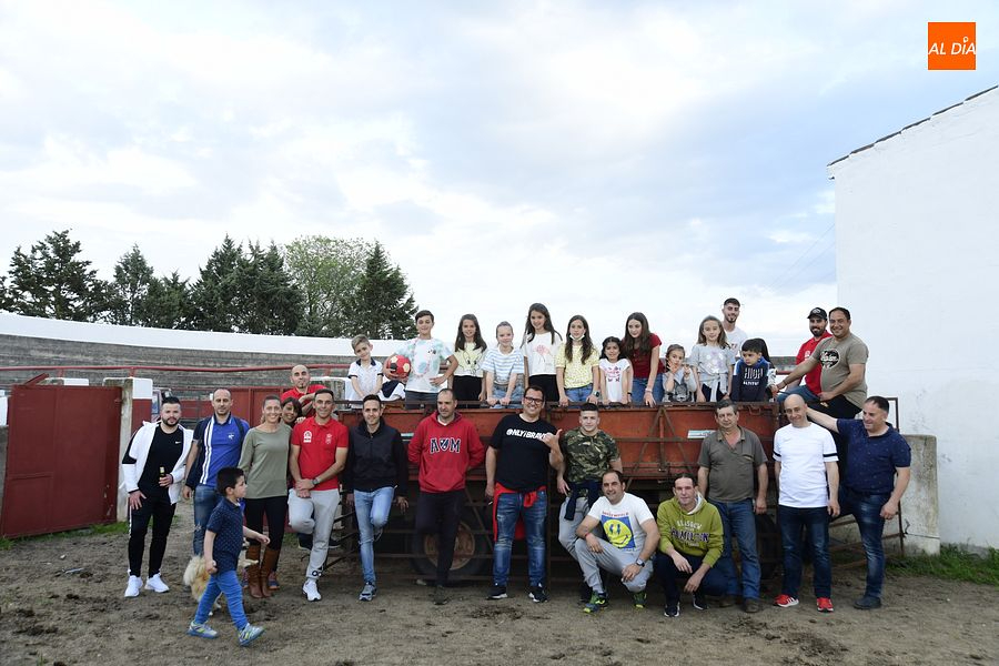 La Peña Los Diablos ultima detalles para dar comienzo a las fiestas de La Santa Cruz