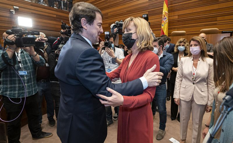 Se ha constituido un gobierno de la ultraderecha, inédito en España pero también en Europa, afirma Alegría