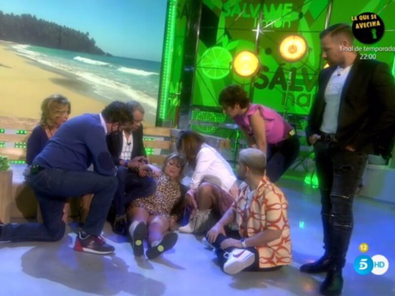 El accidente que ha sufrido Belén Esteban durante el directo de Sálvame 