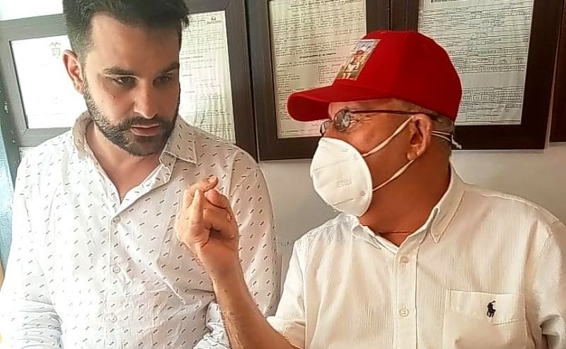 El salmantino que entrevistó al hermano de Pablo Escobar para escribir el libro Narcoturismo