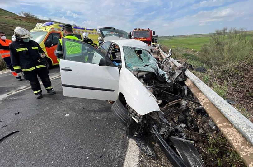 Muere un conductor de 19 años al chocar contra una furgoneta blindada en la M-113 de Madrid