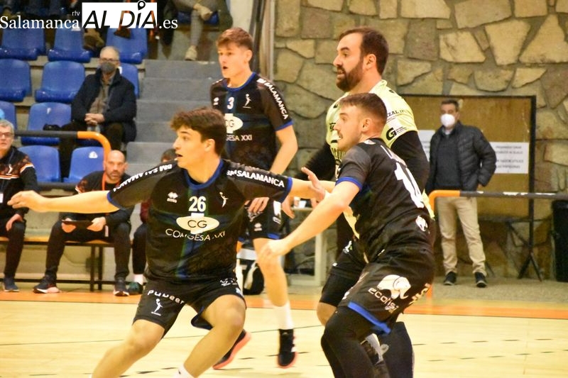 El BM Salamanca se mantiene en el top 5 al imponerse al Ezequiel 4Valles La Robla (33-31)