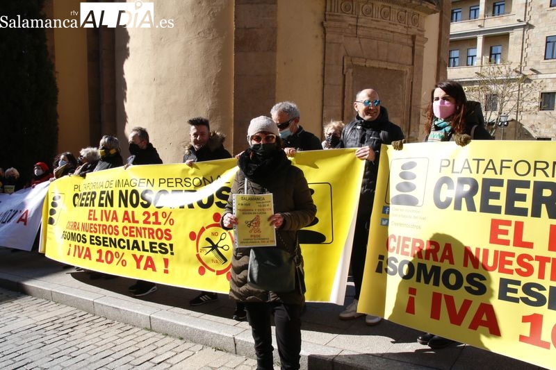 Peluquerías y centros de estética vuelven a pedir la rebaja del IVA para evitar los cierres