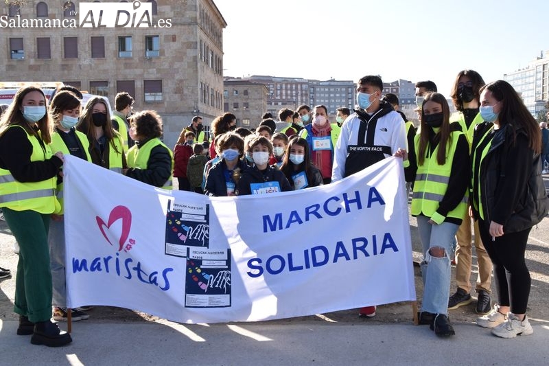 Escolares de todas las edades se unen en la Marcha Solidaria de los Maristas