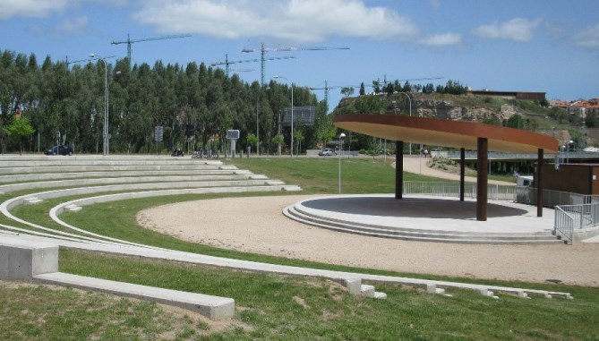 La lluvia suspende las actividades de esta mañana del Festival del Lunes de Aguas