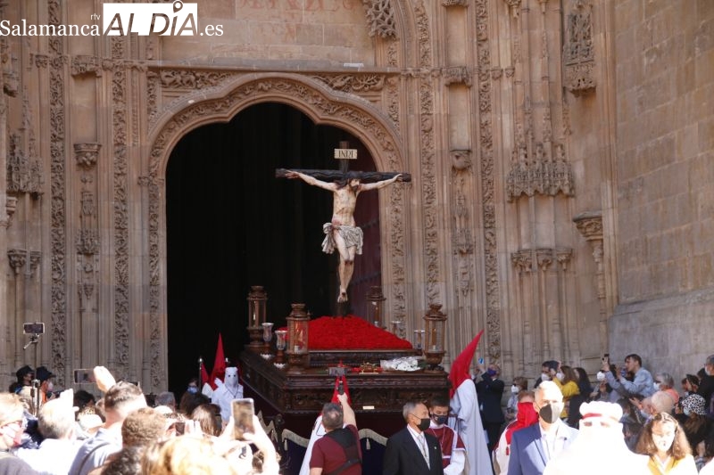 El Jesús del Perdón recorre las calles de Salamanca