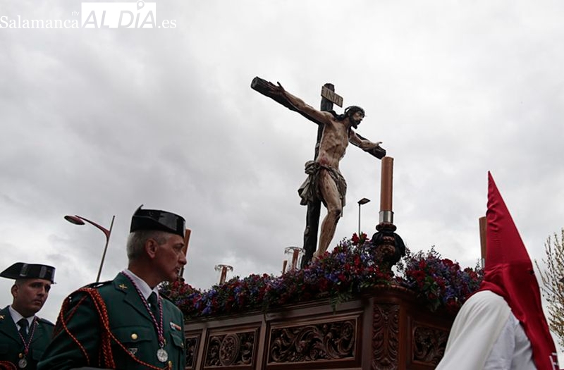 La Hermandad del Perdón volverá a desfilar con un preso indultado