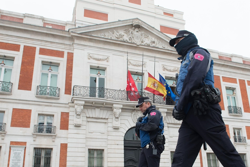 Detenido en Madrid por intentar arrollar a un agente y arrastrar a otro al negarse a pagar una multa