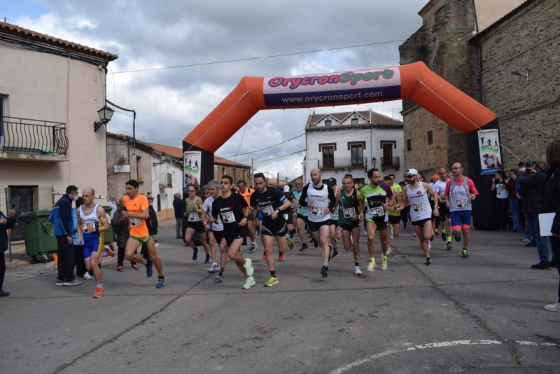 Pablo Benito y Ester Rodríguez se imponen en la I Carrera Pucherera animada por Martín Fiz