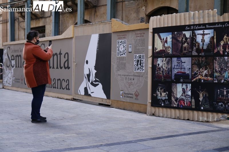La Rúa Mayor se transforma para promocionar la Semana Santa de Salamanca