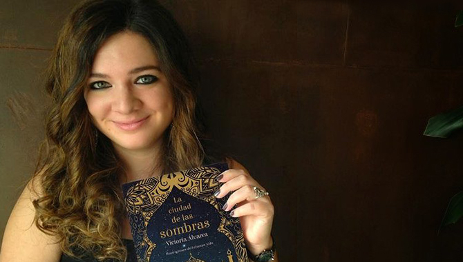 Victoria Álvarez y Agathe Cortes presentan sus novelas en Salamanca