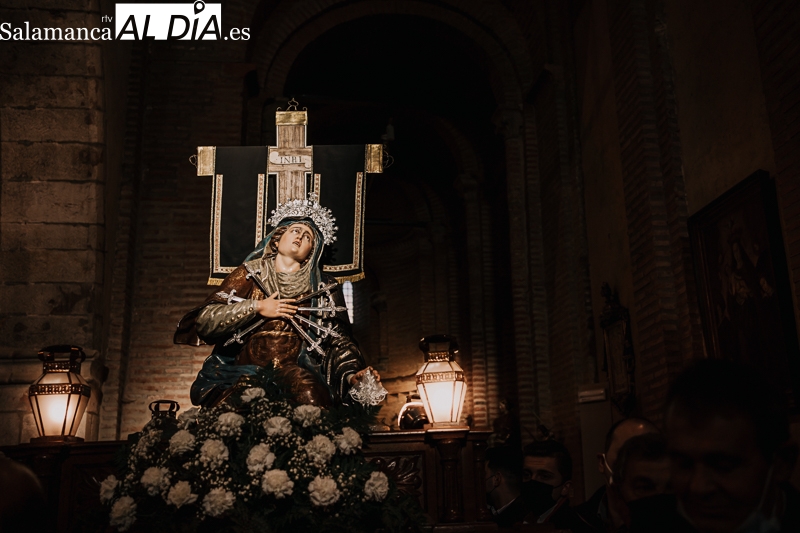 La procesión del Santo Entierro marca el punto culminante de la Semana Santa albense