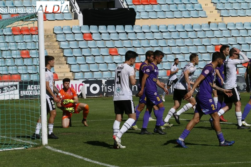 El Salamanca UDS le ofrece seguir la temporada que viene a Murua y Manín