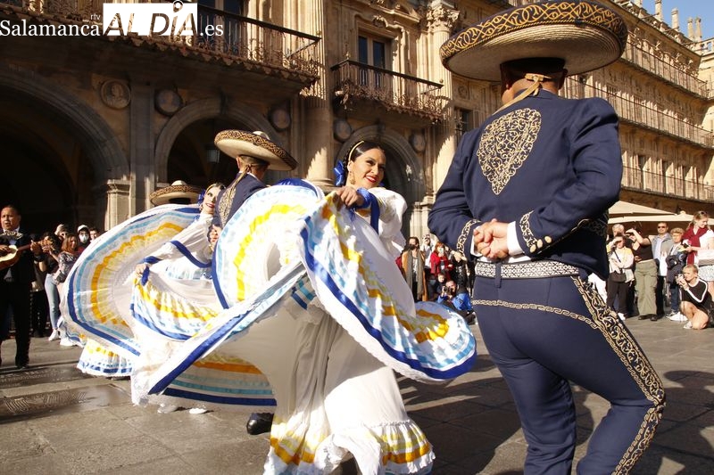 La Plaza Mayor, escenario de la tradición musical de la callejoneada 