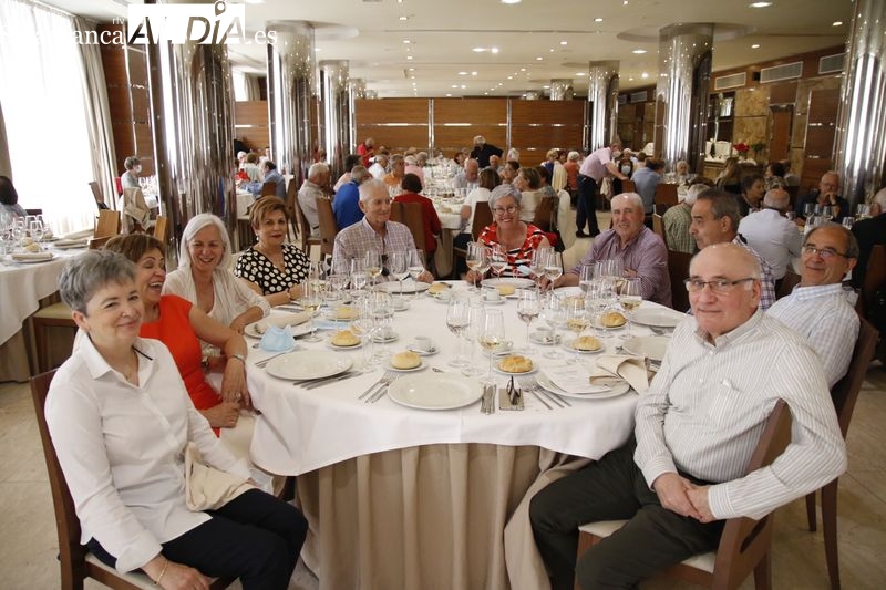 Buen ambiente en el encuentro de la Asociación de Mayores Iberdrola Salamanca