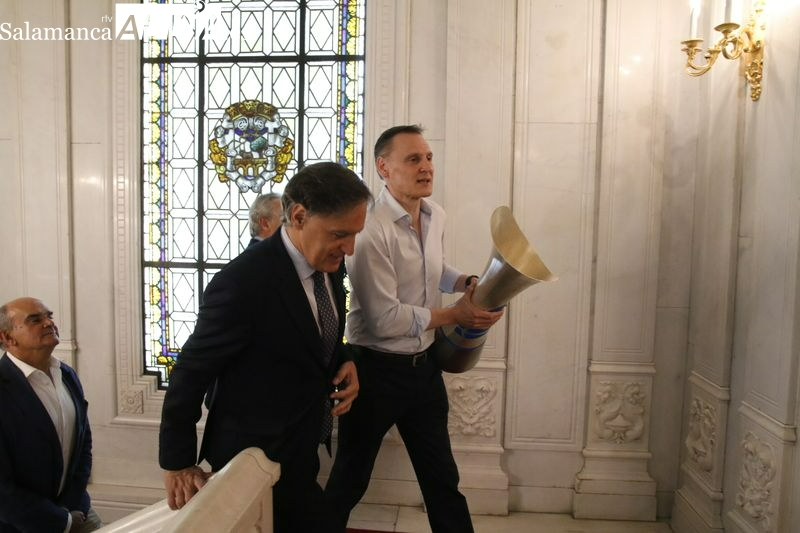 El Perfumerías Avenida convoca una rueda de prensa de Recio e Íñiguez este lunes