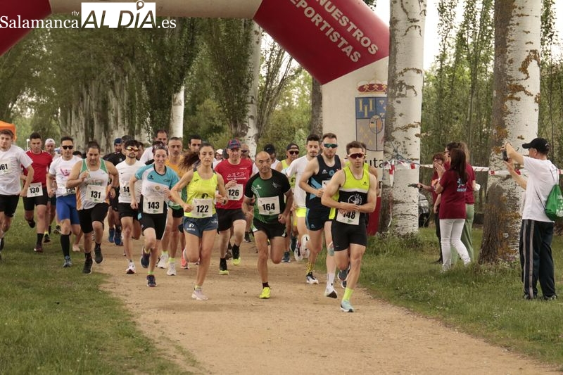 Salamanca muestra su cara más amable con la Carrera Solidaria contra la Leucemia