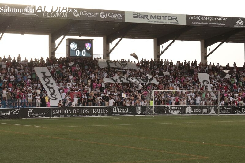 Unionistas bate récord otra vez en el día más importante de su historia con 4.779 espectadores en el Reina Sofía