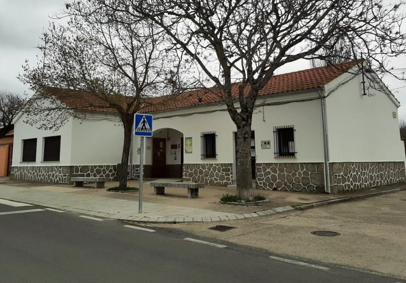 El Ayuntamiento de Los Santos dona un electrocardiógrafo al centro de salud