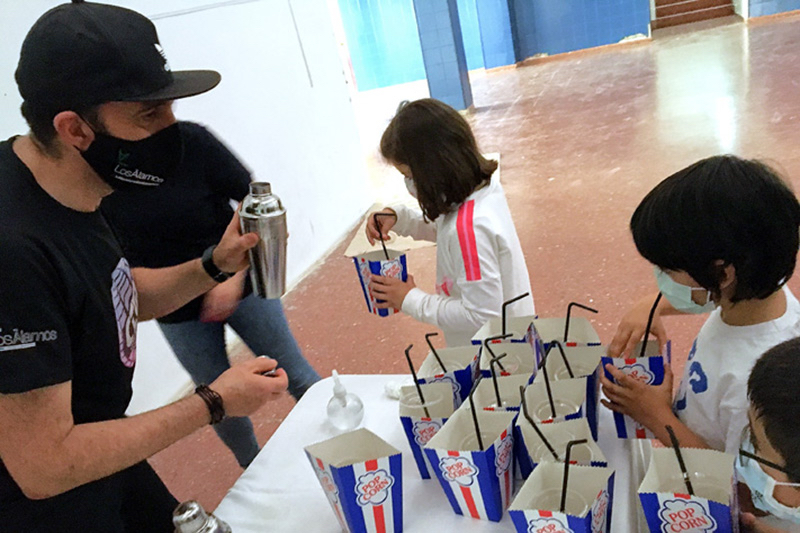 Los Álamos Laboratorío Gastronómico y Teo Marcos organizan un cóctel solidario con los refugiados ucranianos en Cantalapiedra