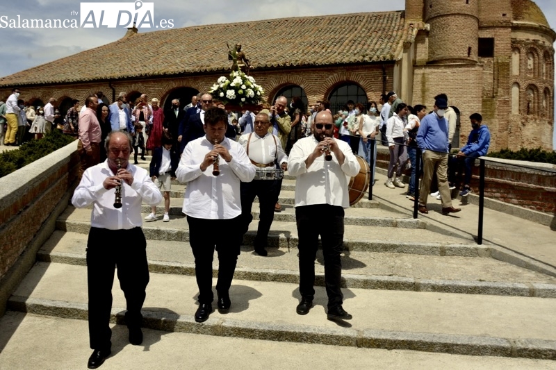 Aldeaseca se vuelca en la esperada vuelta de las fiestas de San Isidro