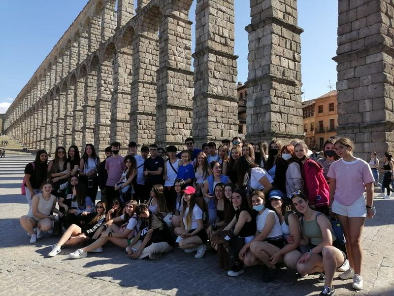 Lecciones de Latín y Biología para estudiantes salmantinos en Segovia