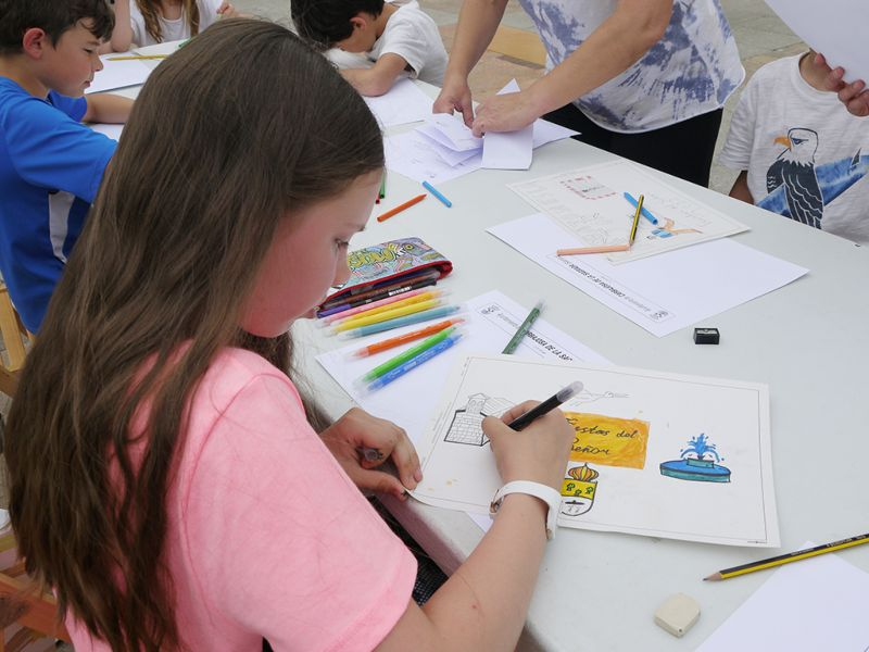 Una treintena de escolares participa en el concurso de dibujo de las Fiestas del Señor de Carbajosa