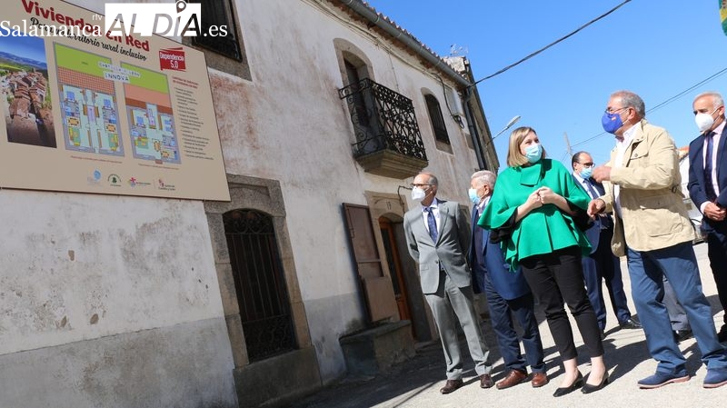 El Ayuntamiento de Peralejos de Abajo solicita a la Junta la creación de una ‘Vivienda en Red’ presupuestada en 500.000 euros