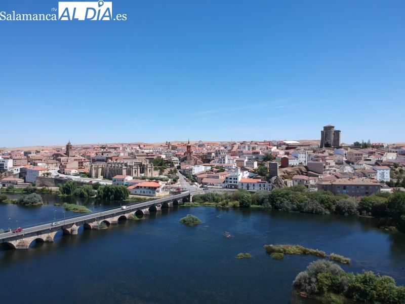 Linares organiza una visita cultural a Alba de Tormes