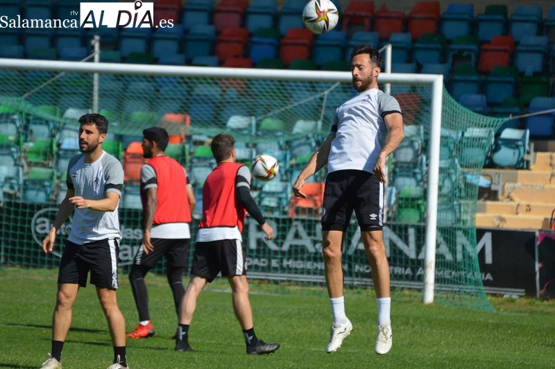 María empieza a oler la final: abre el entrenamiento del Salamanca UDS en el Helmántico por primera vez en todo el año
